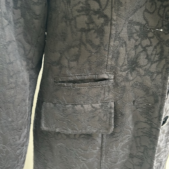 Black patterned Dress Coat By Xhilaration size small. Removable fur collar. - Picture 4 of 13